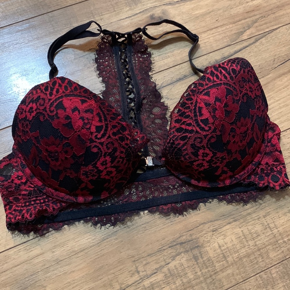 🌹La Senza Beyond Sexy red and black lace bra 34C